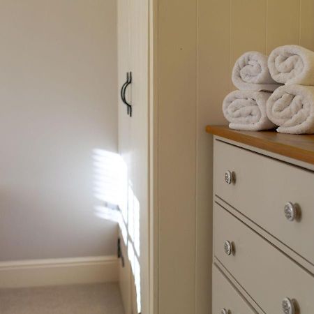Jasmine Cottage - 2 Bedroom In Heart Of Bourton! Extérieur photo