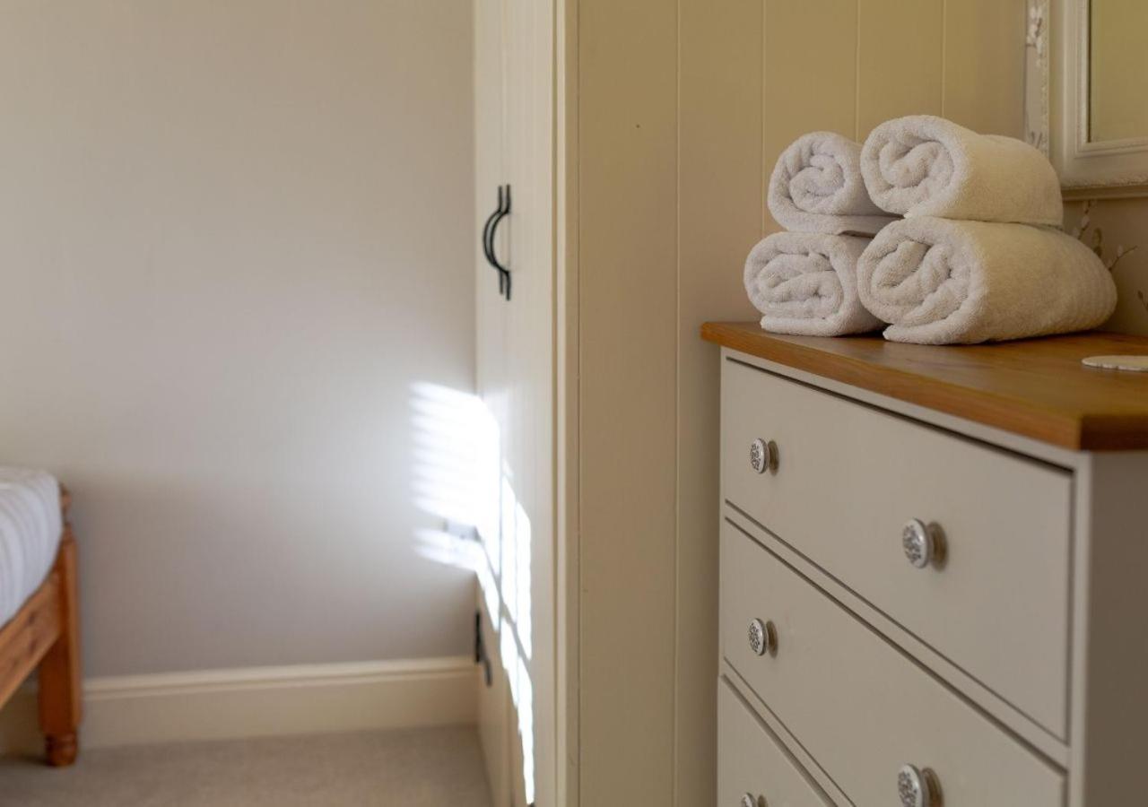 Jasmine Cottage - 2 Bedroom In Heart Of Bourton! Extérieur photo