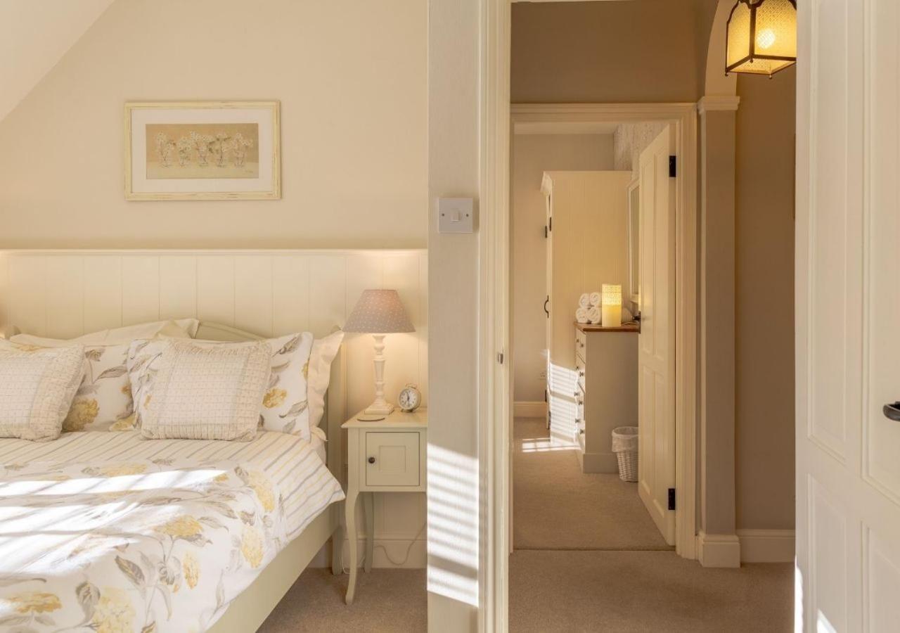 Jasmine Cottage - 2 Bedroom In Heart Of Bourton! Extérieur photo