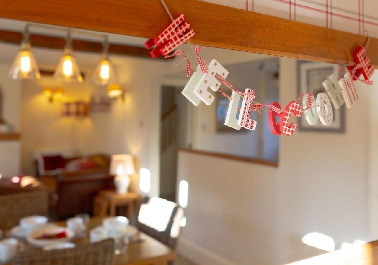 Jasmine Cottage - 2 Bedroom In Heart Of Bourton! Extérieur photo
