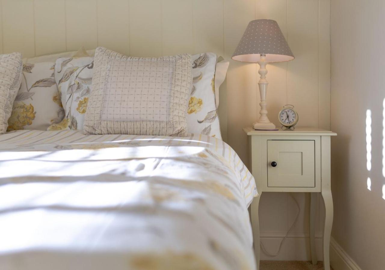 Jasmine Cottage - 2 Bedroom In Heart Of Bourton! Extérieur photo