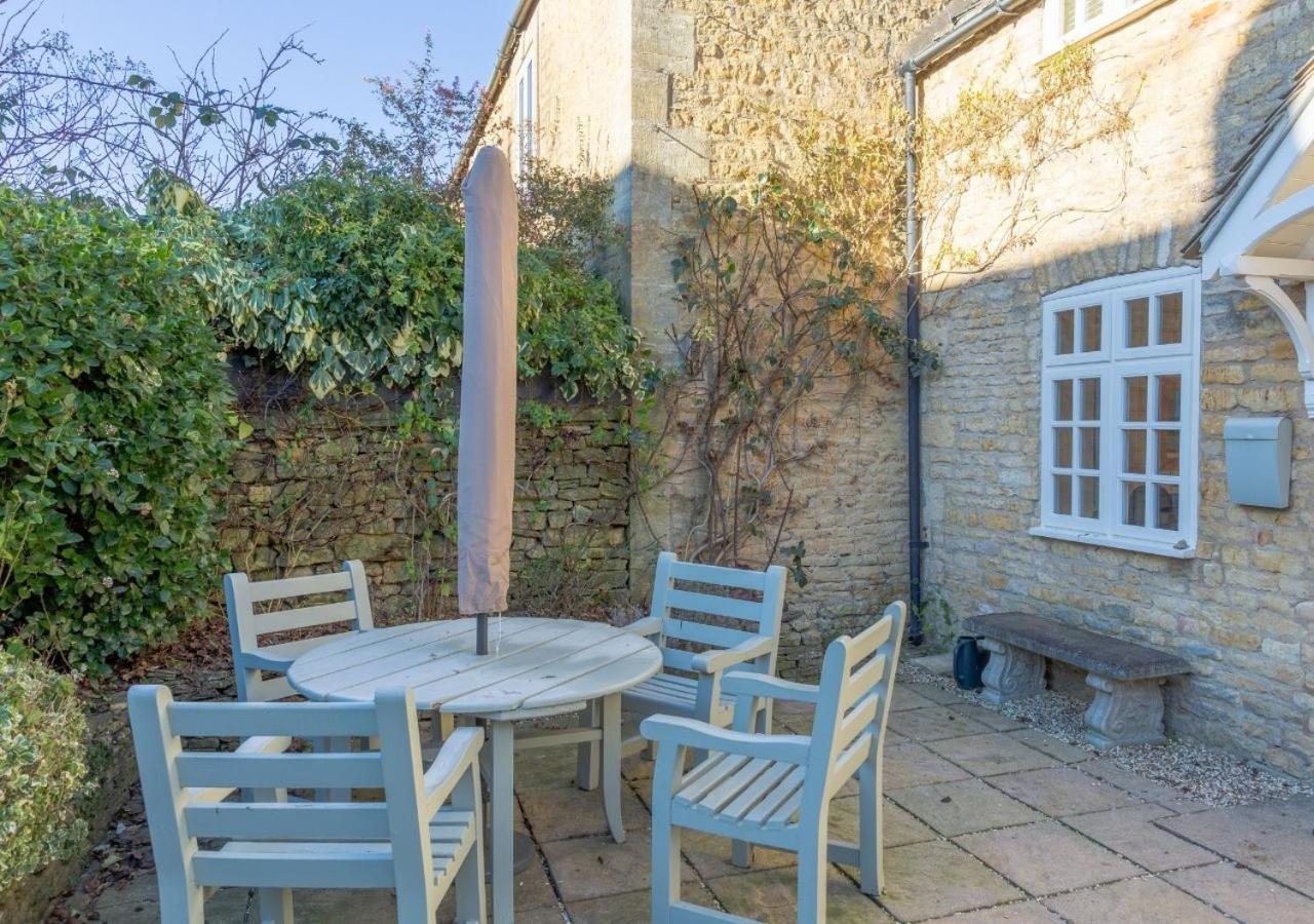Jasmine Cottage - 2 Bedroom In Heart Of Bourton! Extérieur photo